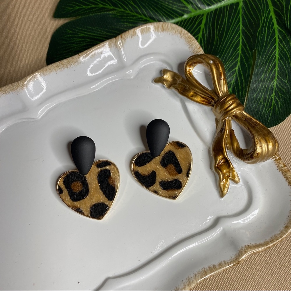 Heart Shape Leopard Earrings